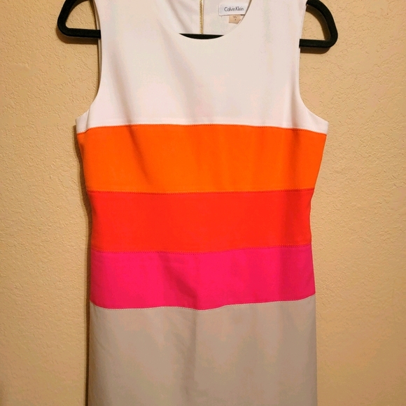 Dress - Picture 3 of 6